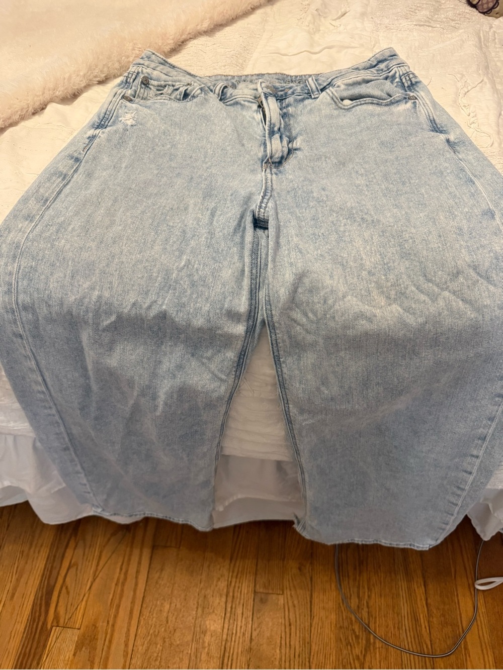 American Eagle Outfitters Light Blue Wide Leg Jeans